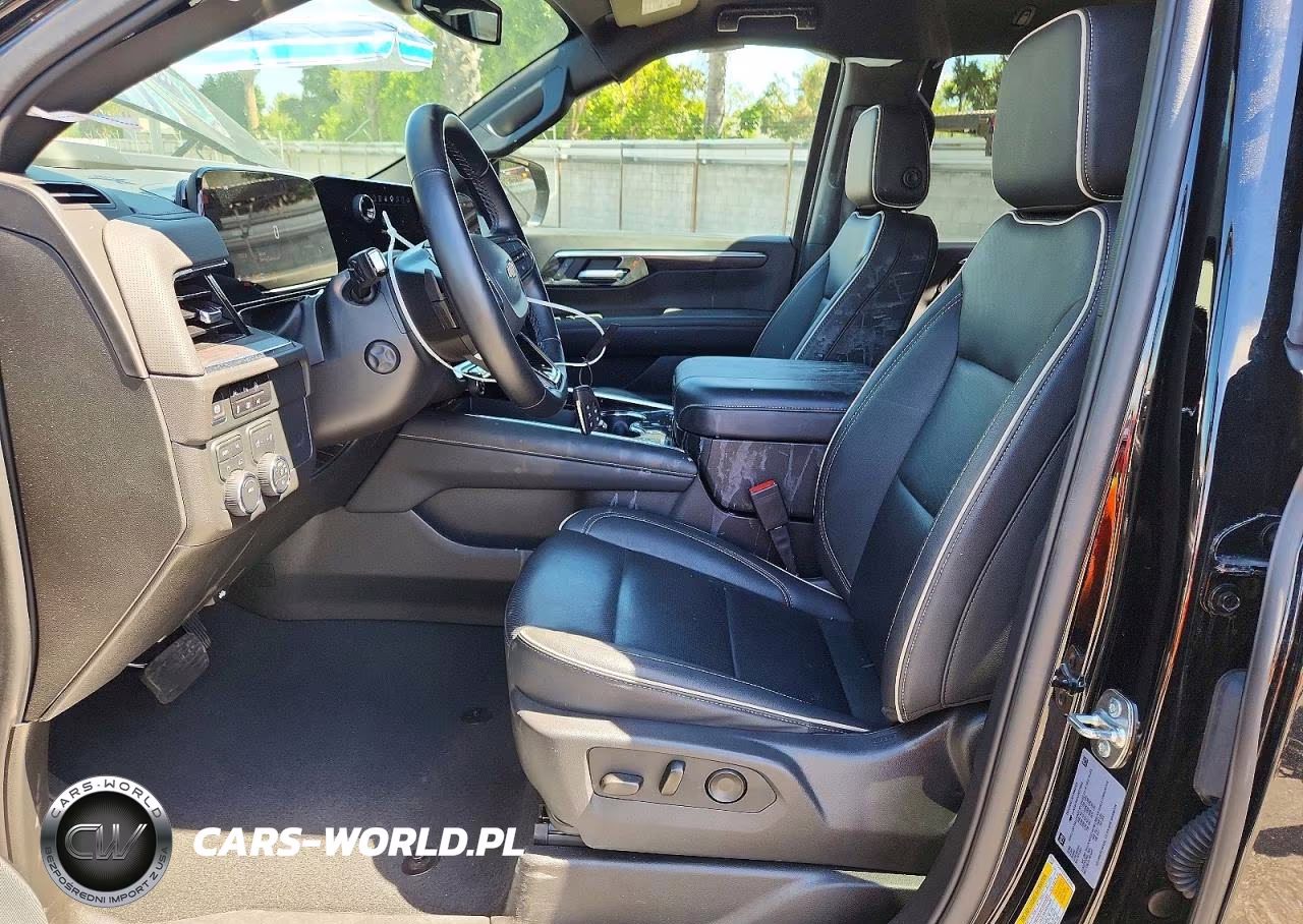 2025 Chevrolet Suburban K1500 Premier VIN:1GNS6FRDXSR275851 - 7