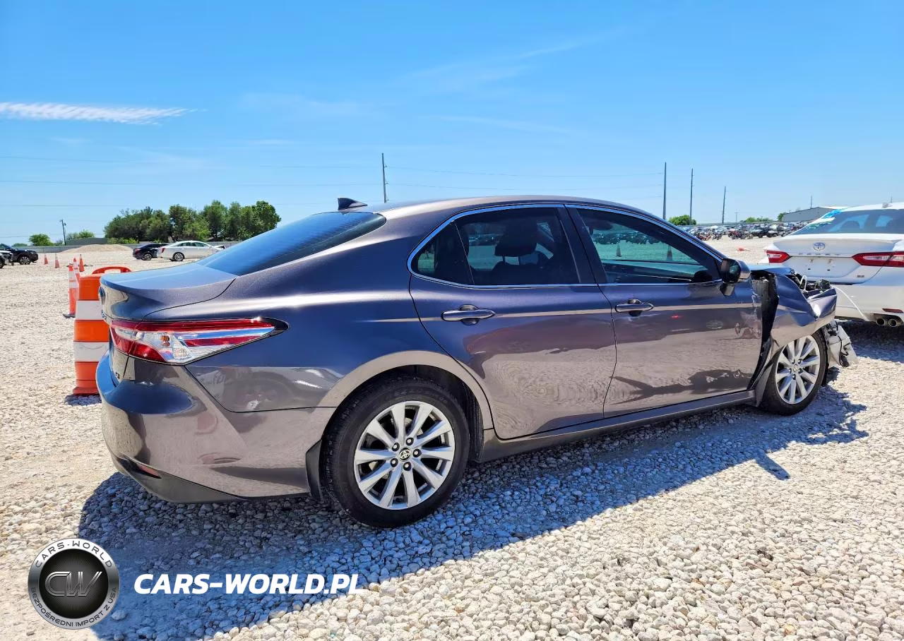 2020 Toyota Camry Le VIN:4T1L11AK5LU387928 - 3