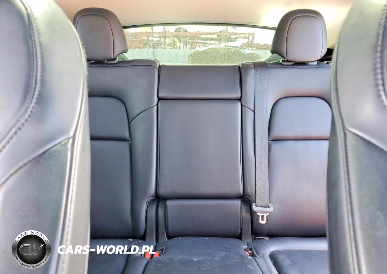 2022 Tesla Model Y VIN:7SAYGAEE8NF352098 - 10