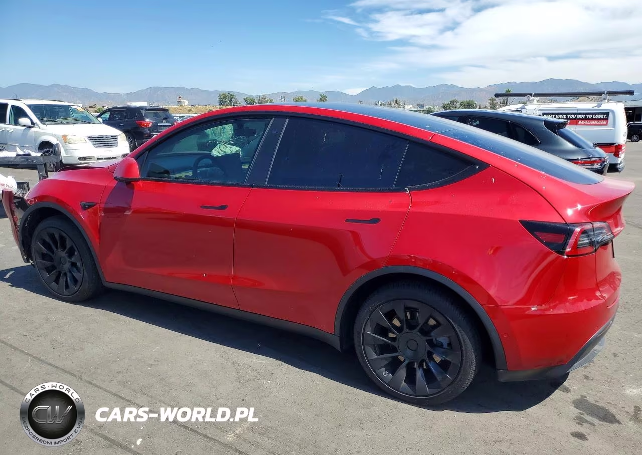 2022 Tesla Model Y VIN:7SAYGAEE8NF352098 - 2
