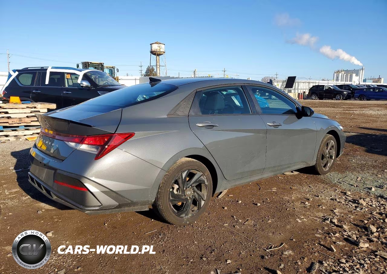 2026 Hyundai Elantra Sel Sport VIN:KMHLM4DG9TU160273 - 3