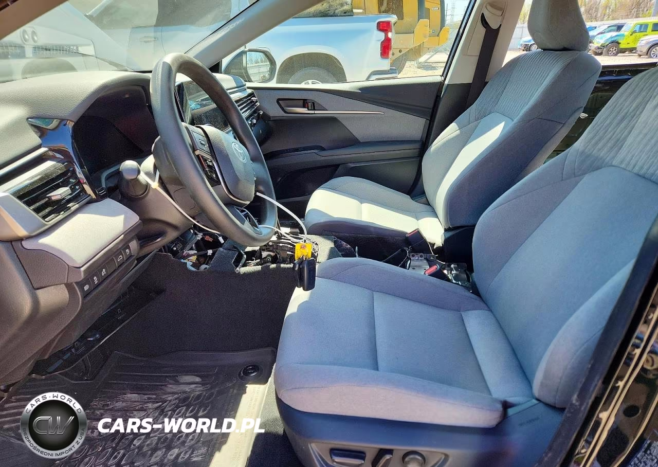 2025 Toyota Camry Le VIN:4T1DAACK1SU507238 - 7