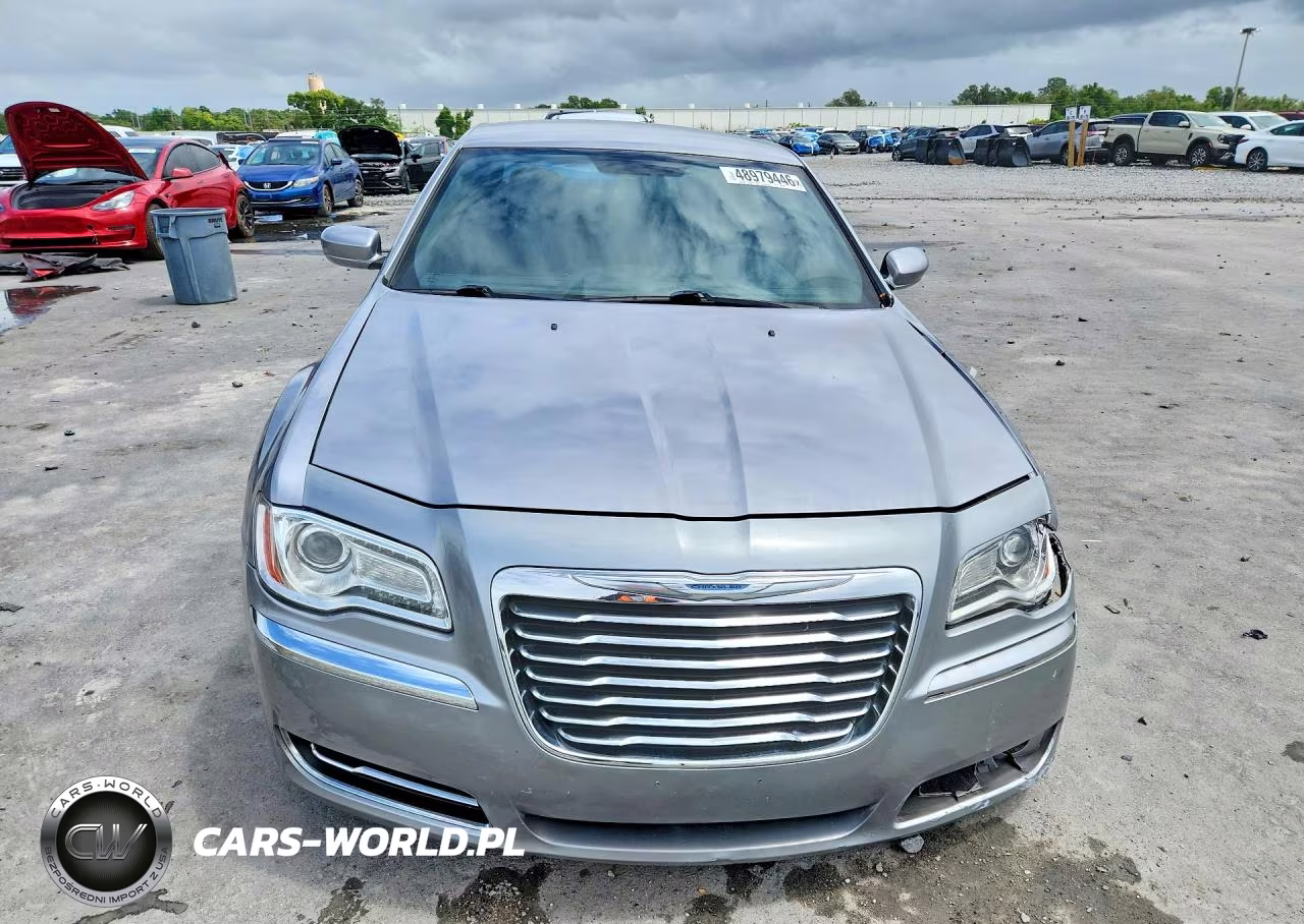 2013 Chrysler 300 VIN:2C3CCAAG1DH572285 - 5