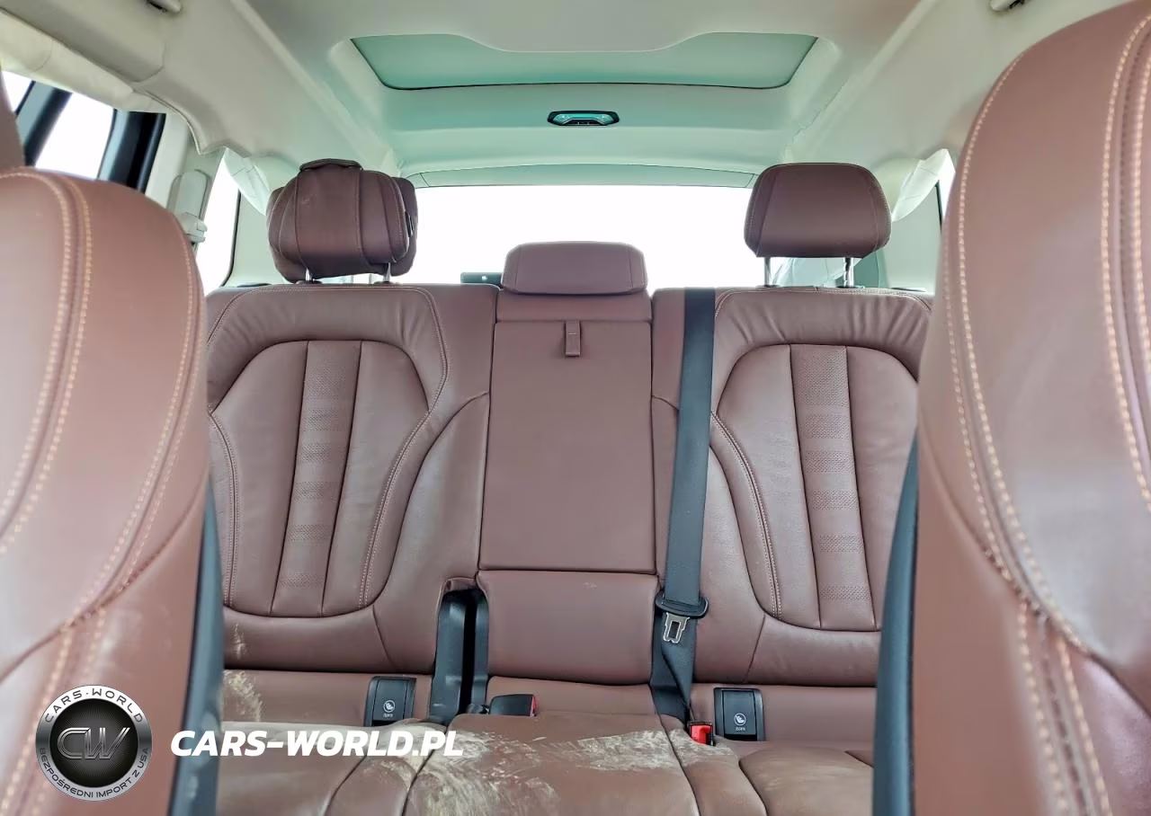 2021 BMW X7 xDrive40I VIN:5UXCW2C07M9F47174 - 10