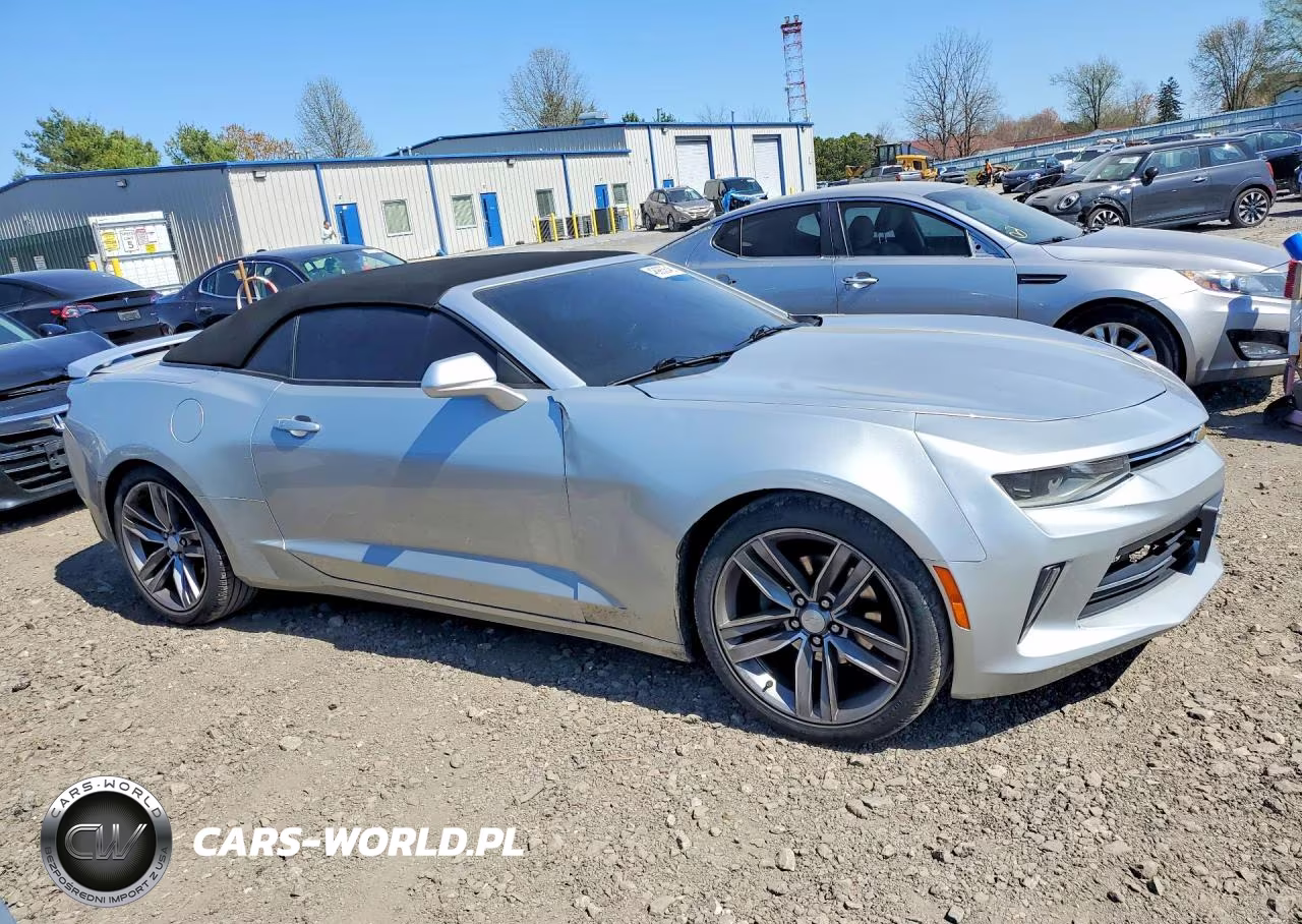 2018 Chevrolet Camaro Lt VIN:1G1FB3DS2J0126176 - 4