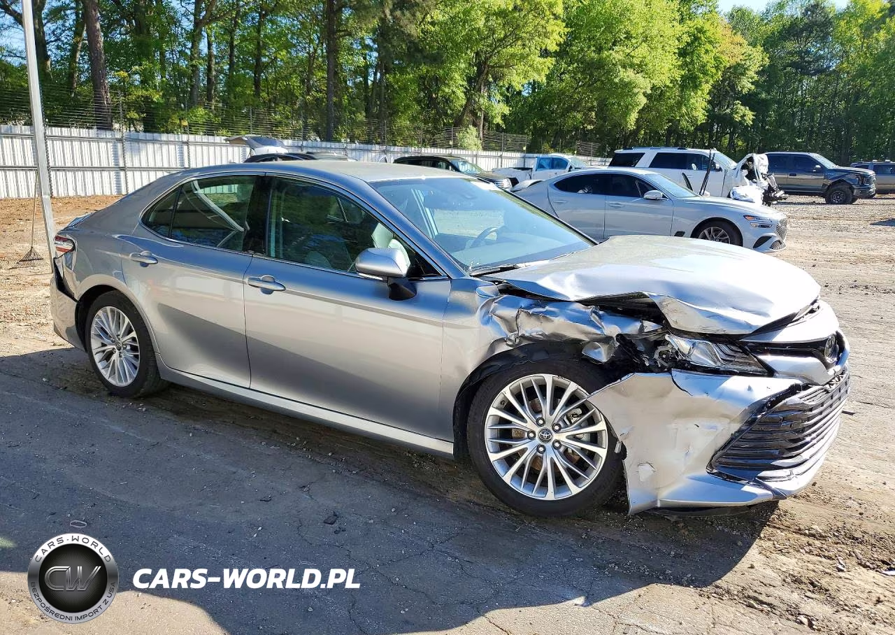 2019 Toyota Camry Xle VIN:4T1B11HK6KU775167 - 4