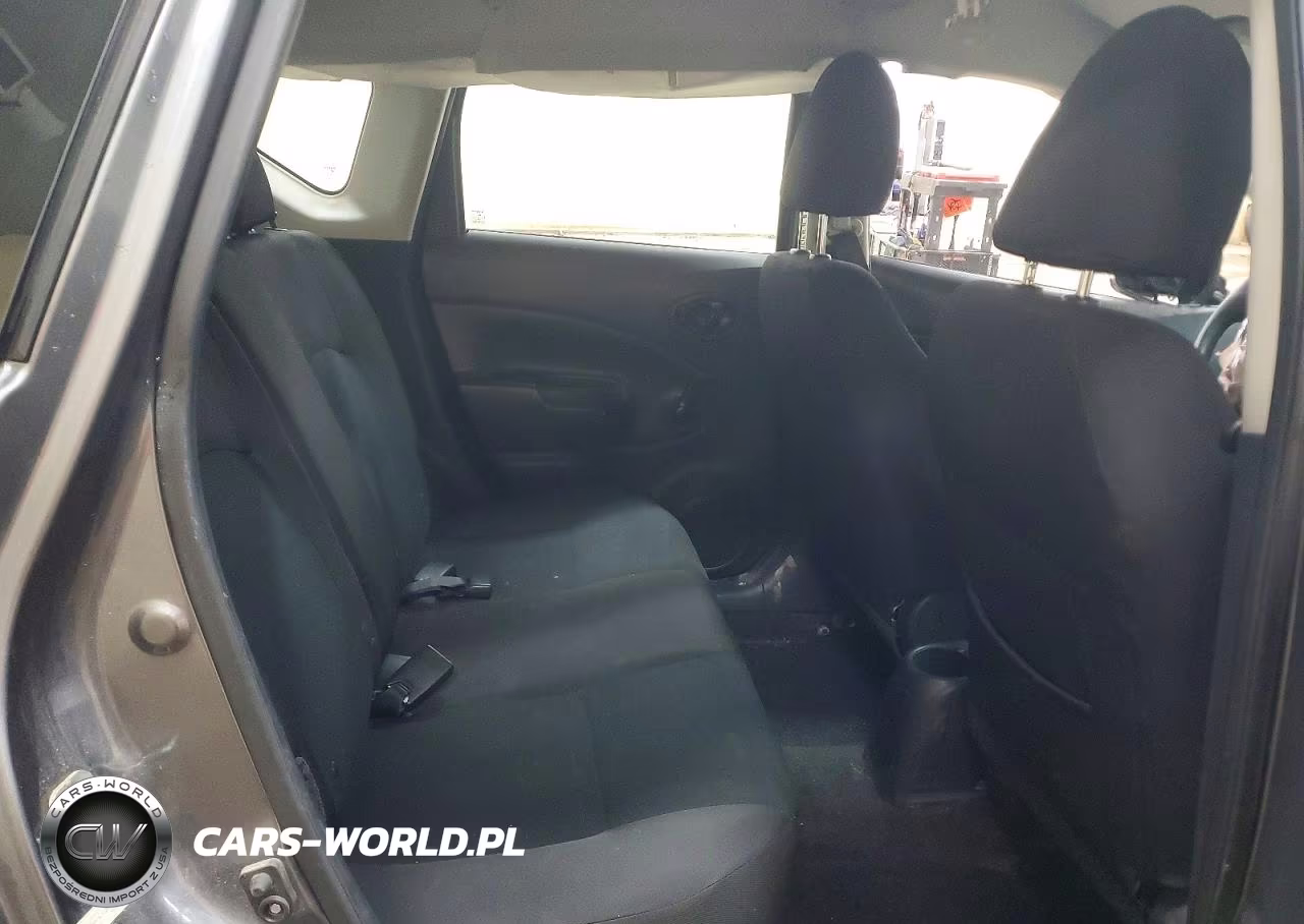 2018 Nissan Versa Note S VIN:3N1CE2CP6JL355460 - 10
