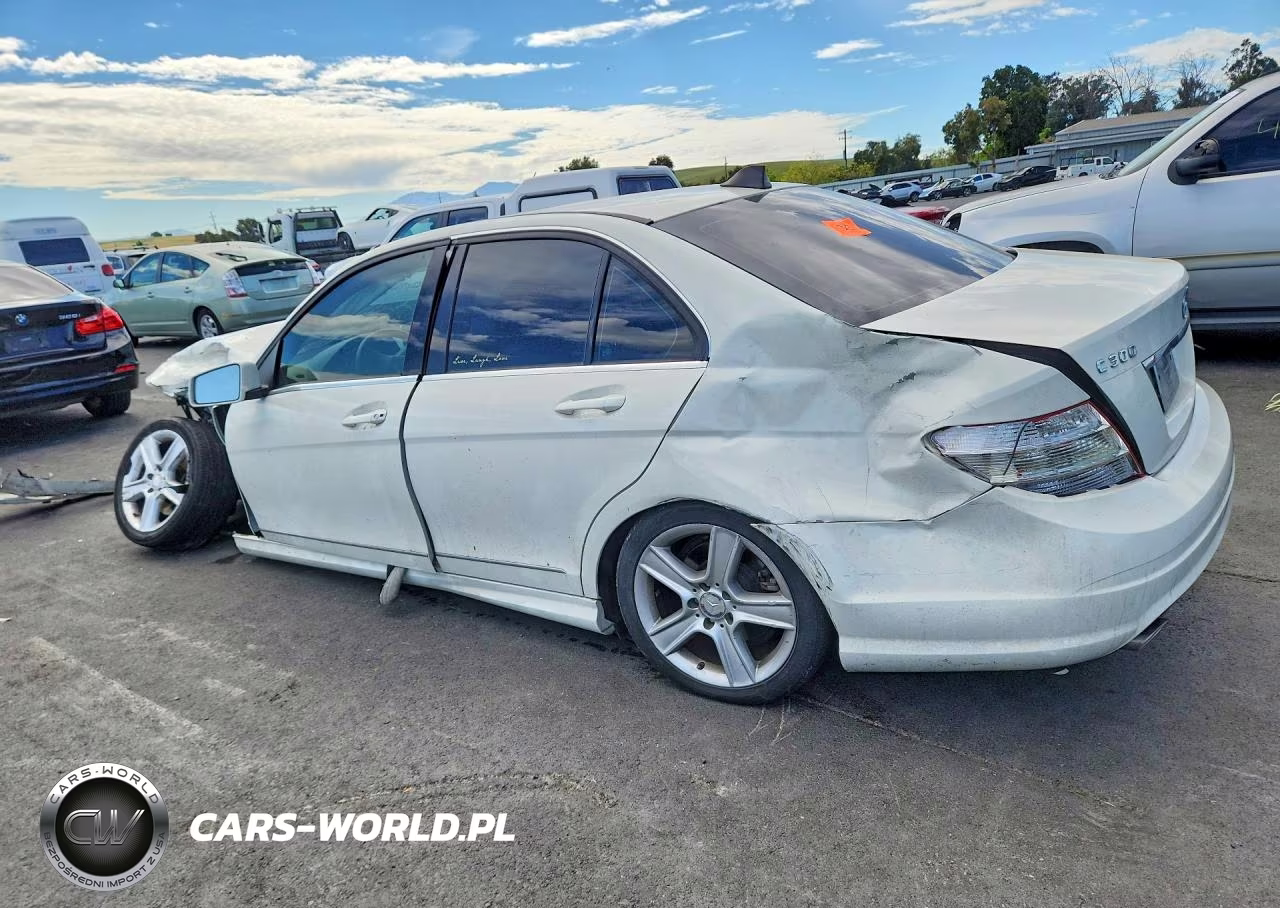 2011 Mercedes-Benz C 300 VIN:WDDGF5EB5BA414026 - 2