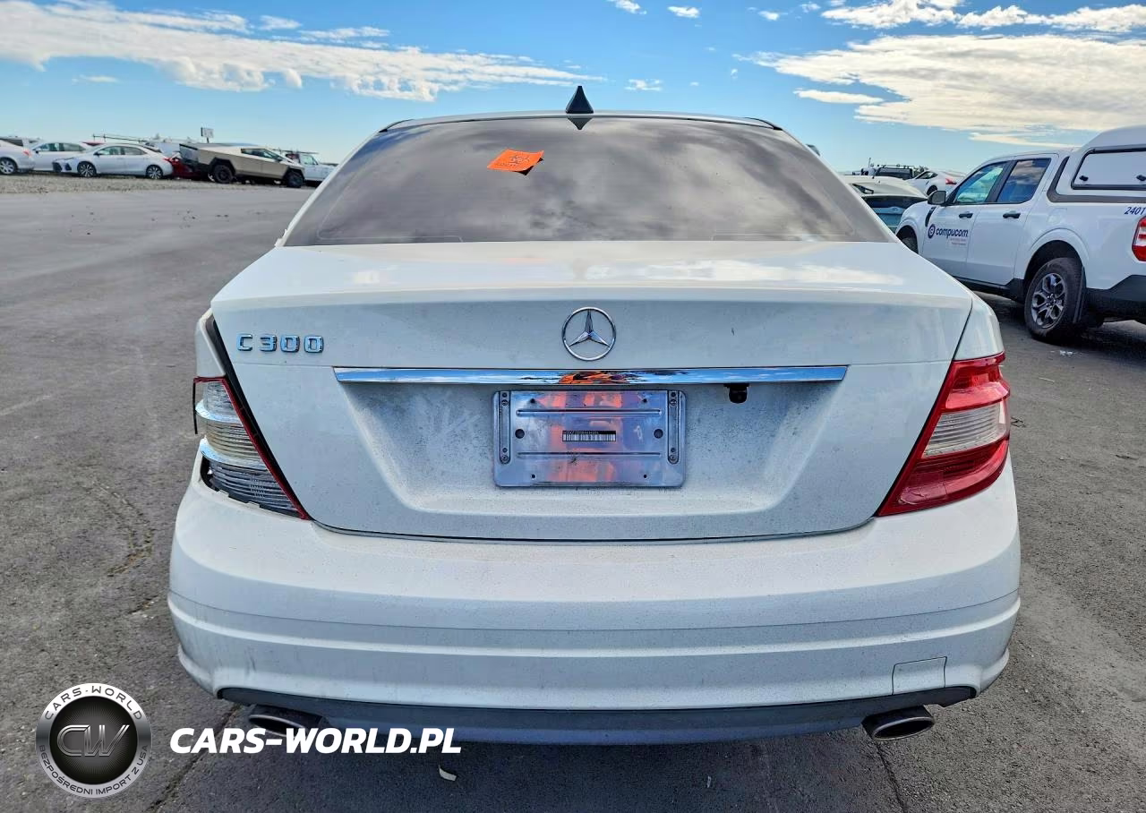 2011 Mercedes-Benz C 300 VIN:WDDGF5EB5BA414026 - 6