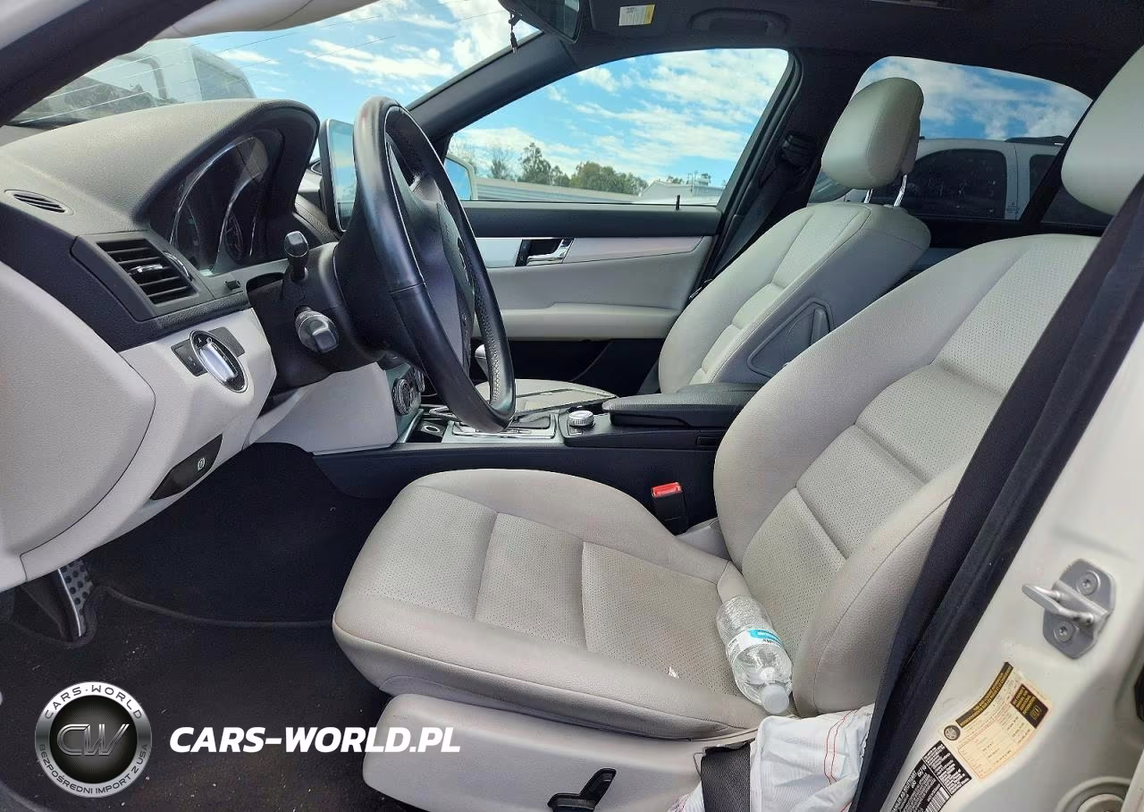 2011 Mercedes-Benz C 300 VIN:WDDGF5EB5BA414026 - 7