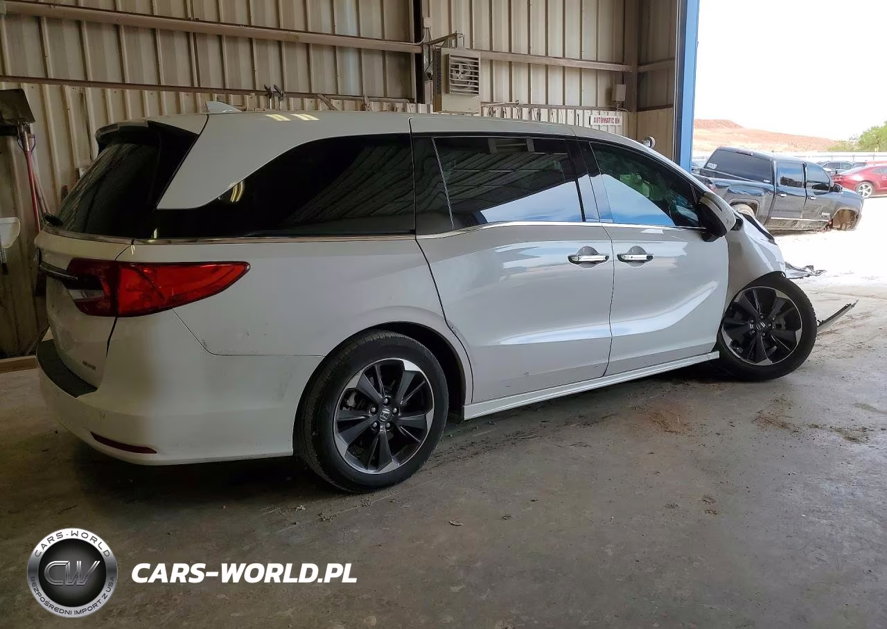 2024 Honda Odyssey Elite VIN:5FNRL6H90RB022700 - 3