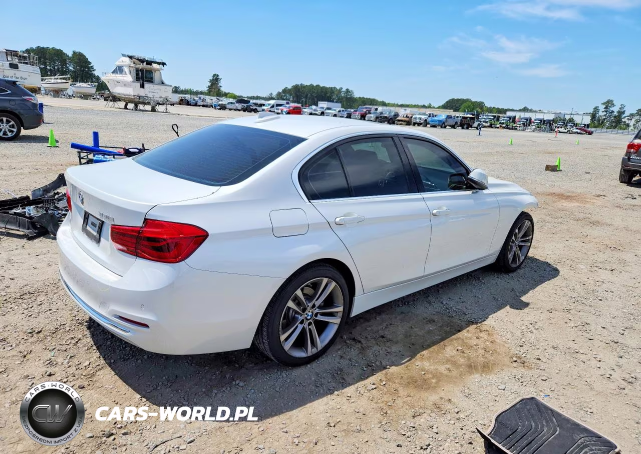 2027 BMW 330I VIN:WBA8B9G35HNU54869 - 3