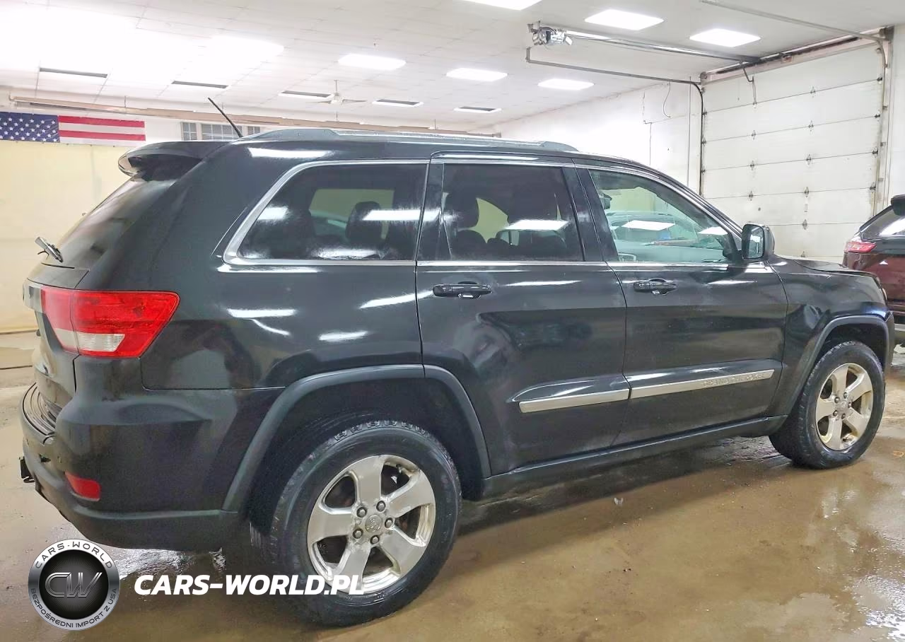 2012 Jeep Grand Cherokee Laredo VIN:1C4RJFAG2CC225574 - 3