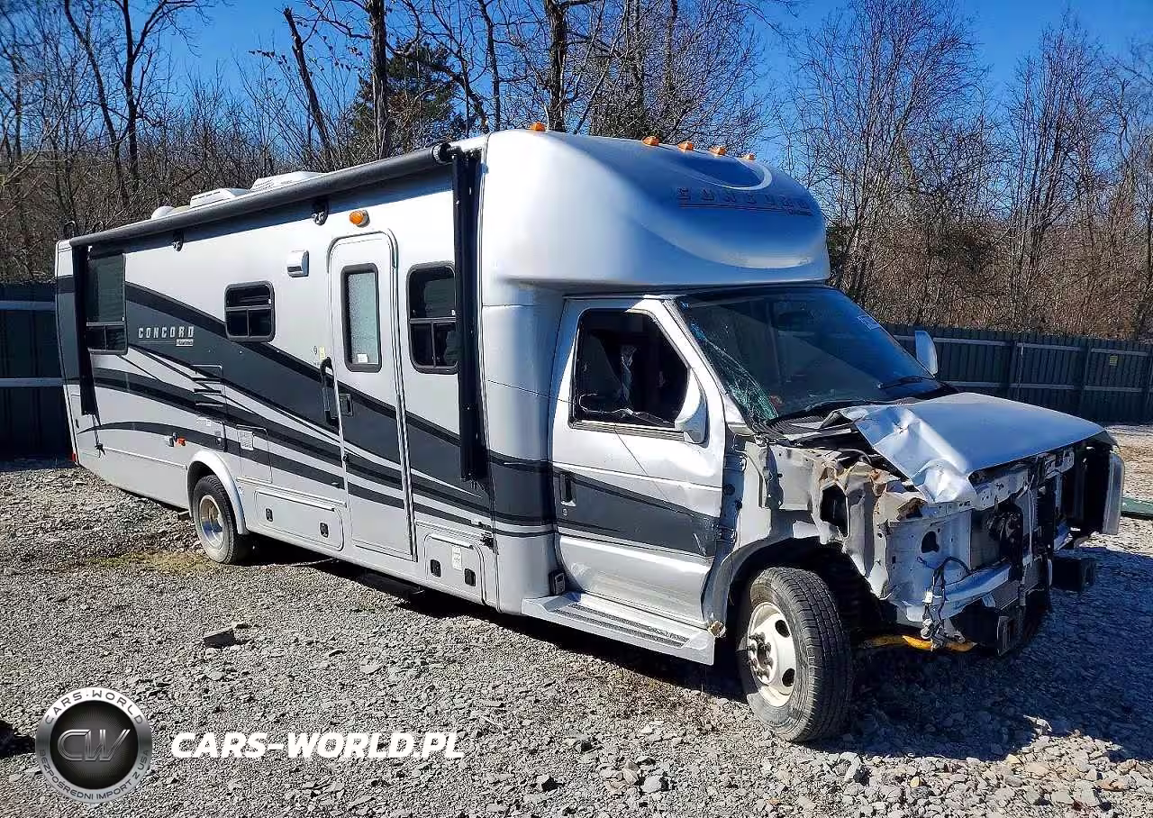2012 Ford Econoline E450 Super Duty Cutaway Van