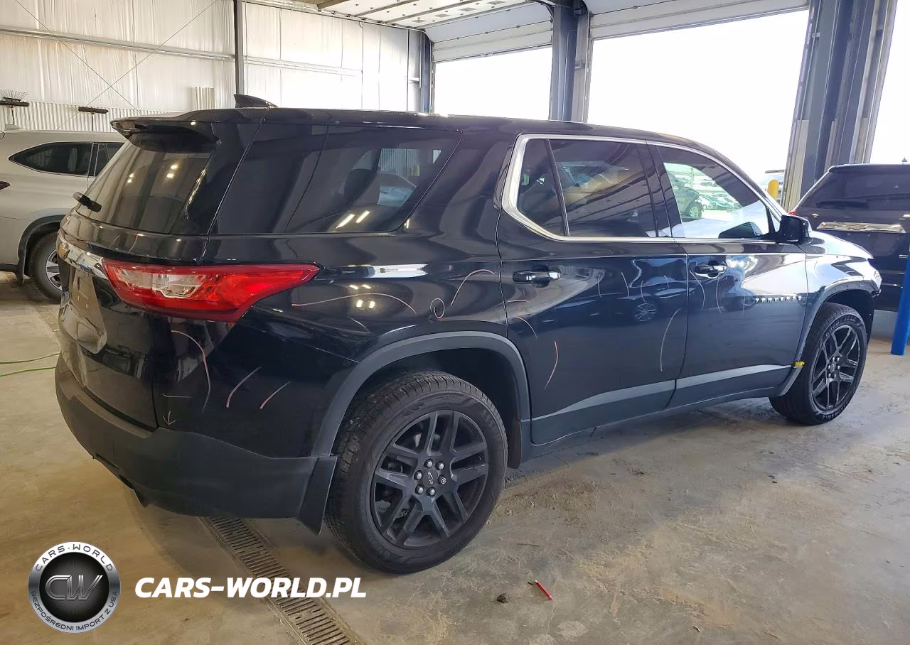 2020 Chevrolet Traverse Ls VIN:1GNERFKW4LJ100589 - 3