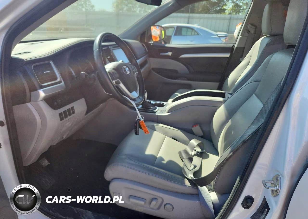 2018 Toyota Highlander Xle VIN:5TDJZRFH3JS541490 - 7