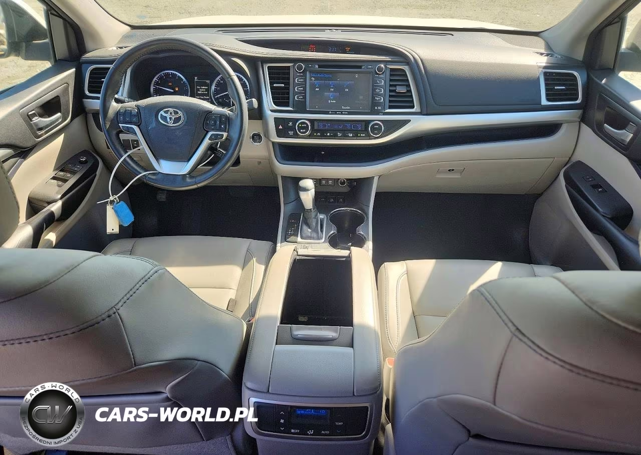 2018 Toyota Highlander Xle VIN:5TDJZRFH3JS541490 - 8