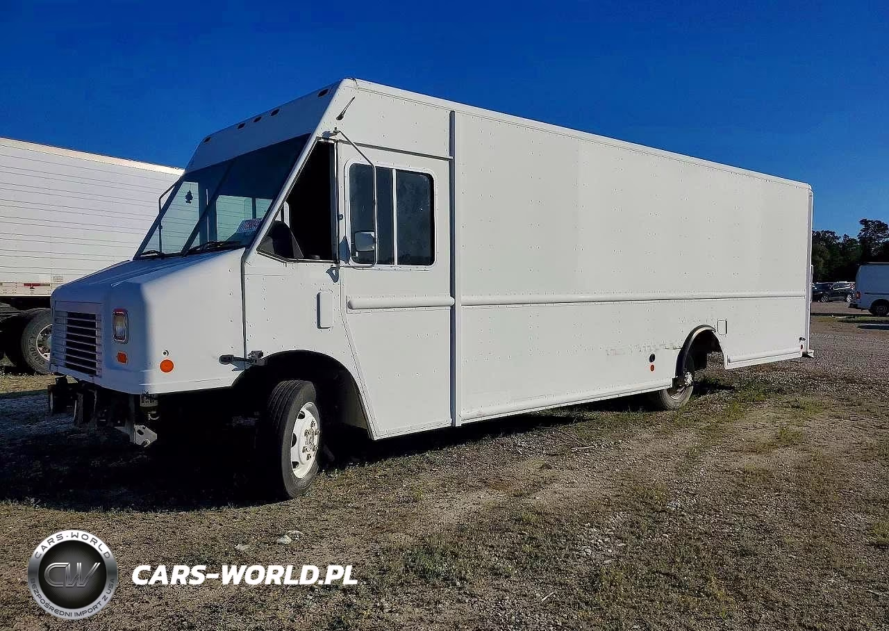2012 Freightliner Mt45G Chassis Delivery Truck