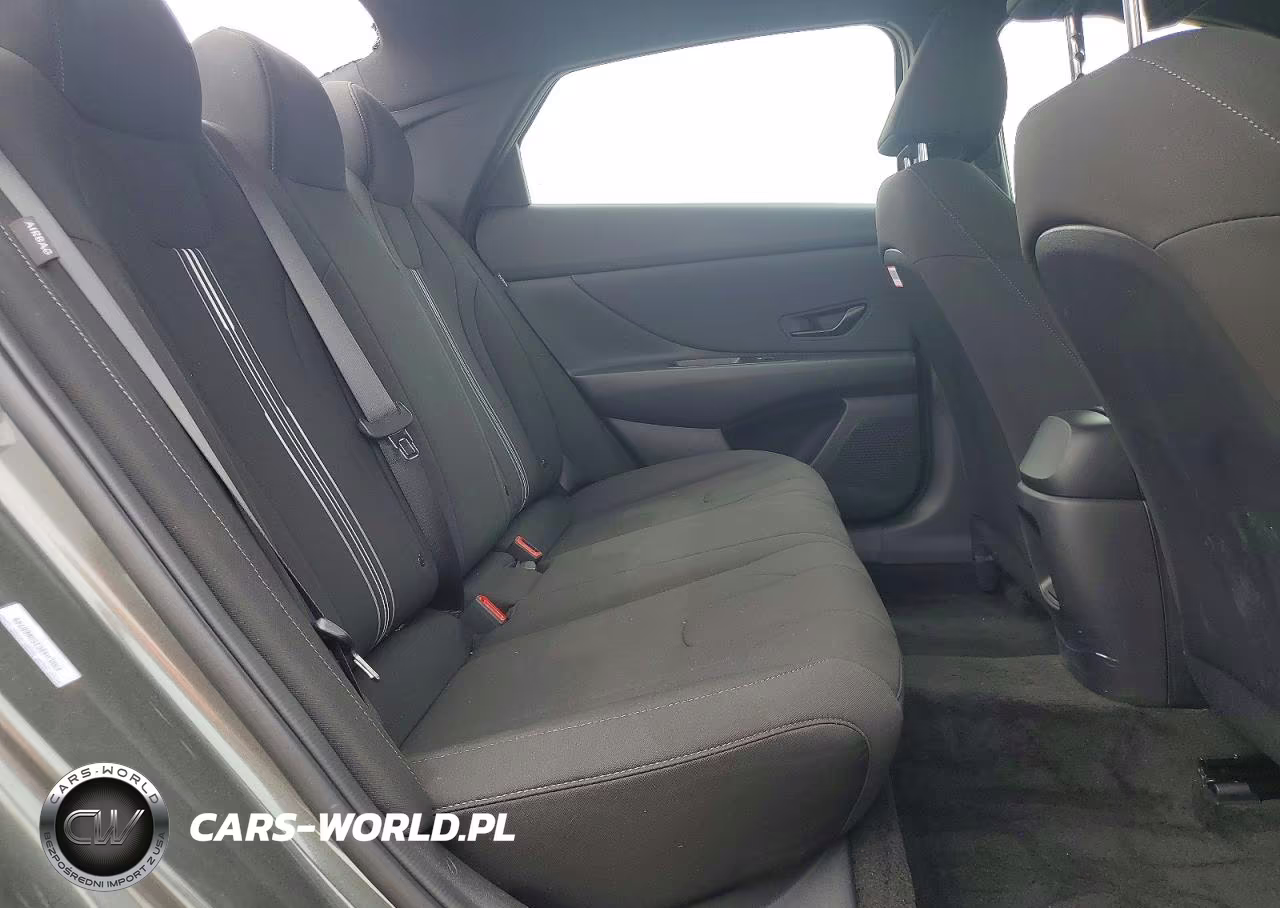 2025 Hyundai Elantra Sel Sport VIN:KMHLM4DG1SU068749 - 10