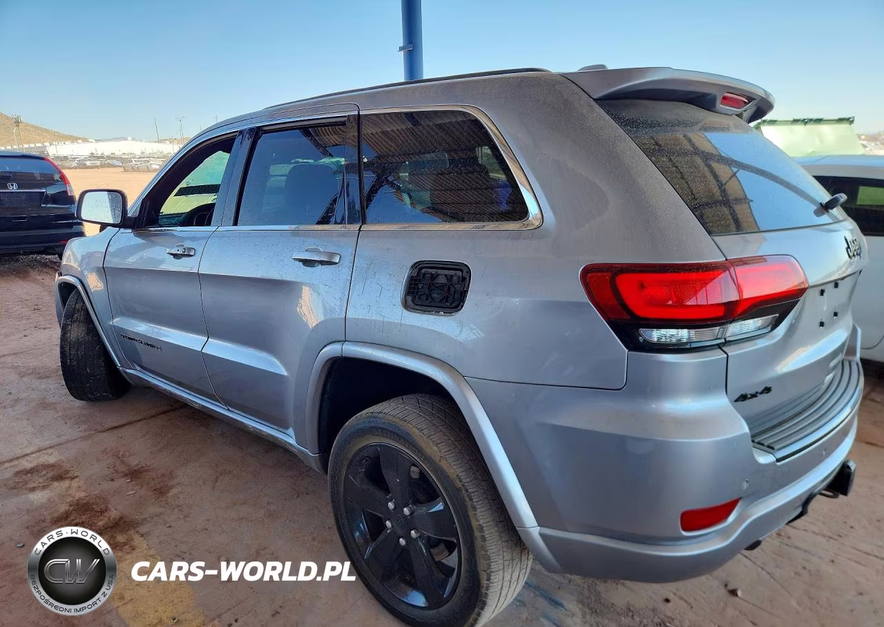 2015 Jeep Grand Cherokee Laredo VIN:1C4RJFAG2FC941945 - 2