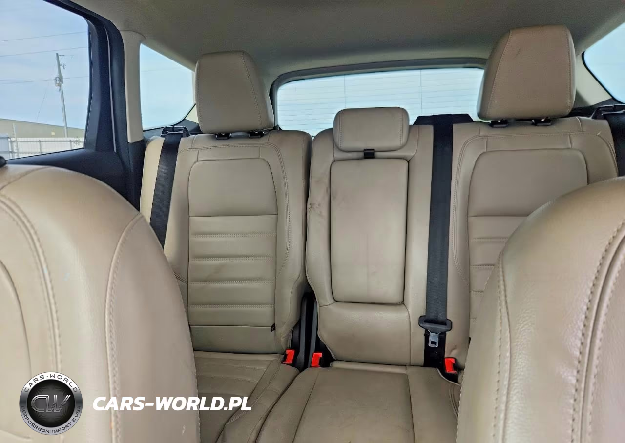 2019 Ford Escape Titanium VIN:1FMCU0J9XKUA02084 - 10