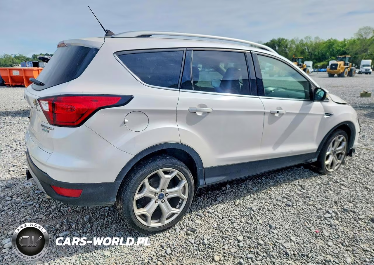 2019 Ford Escape Titanium VIN:1FMCU0J9XKUA02084 - 3