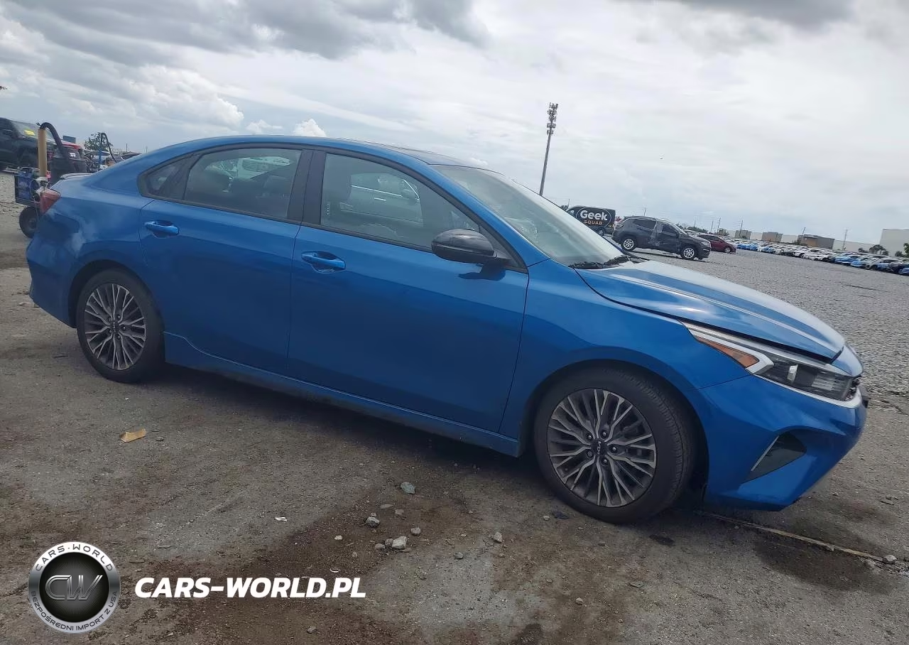 2023 Kia Forte Gt-Line VIN:3KPF54AD5PE520118 - 4