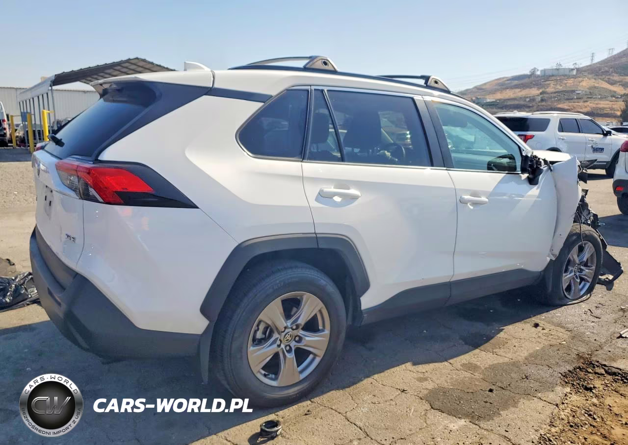 2022 Toyota Rav4 Xle VIN:2T3W1RFV3NC208621 - 3