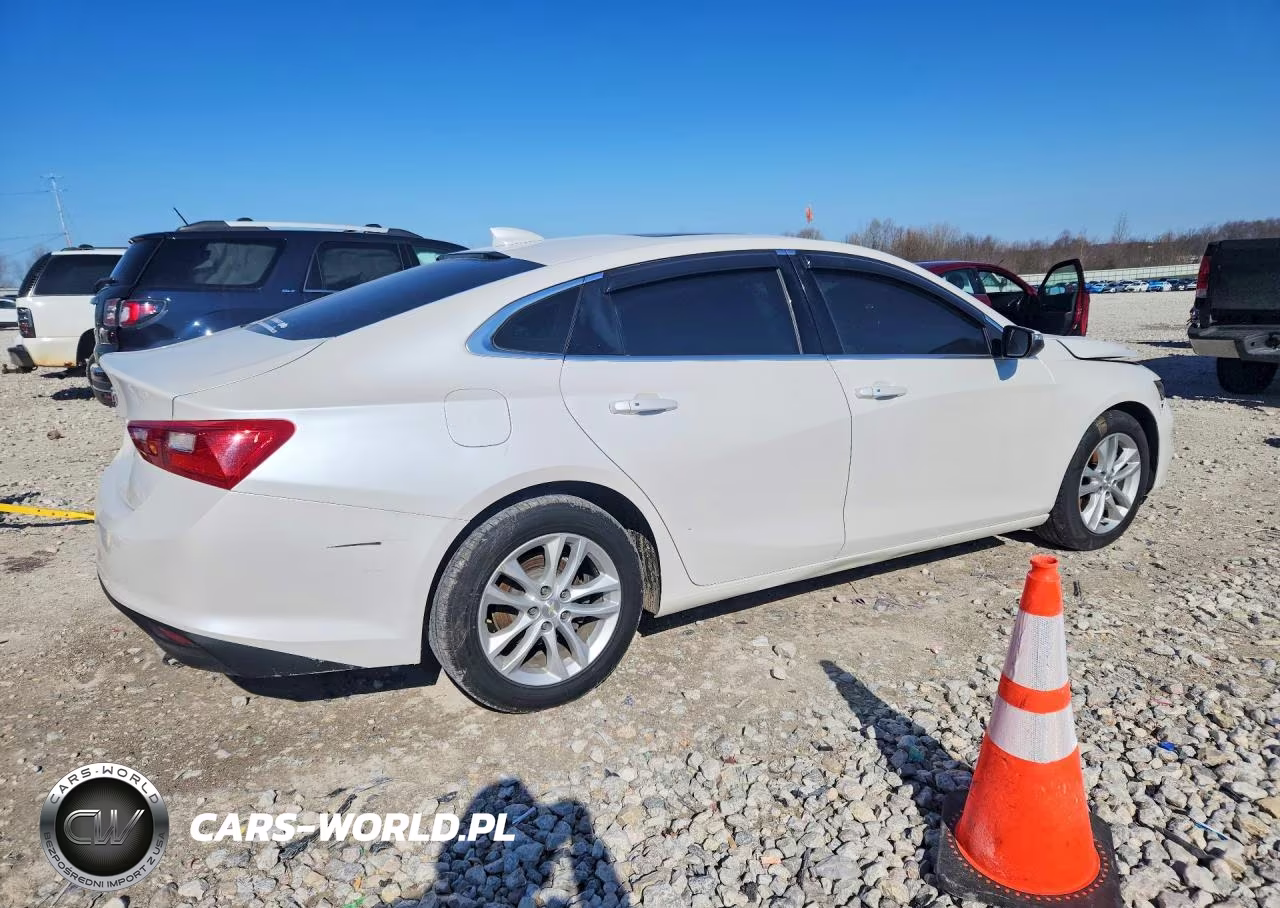 2017 Chevrolet Malibu Lt VIN:1G1ZE5ST3HF126805 - 3