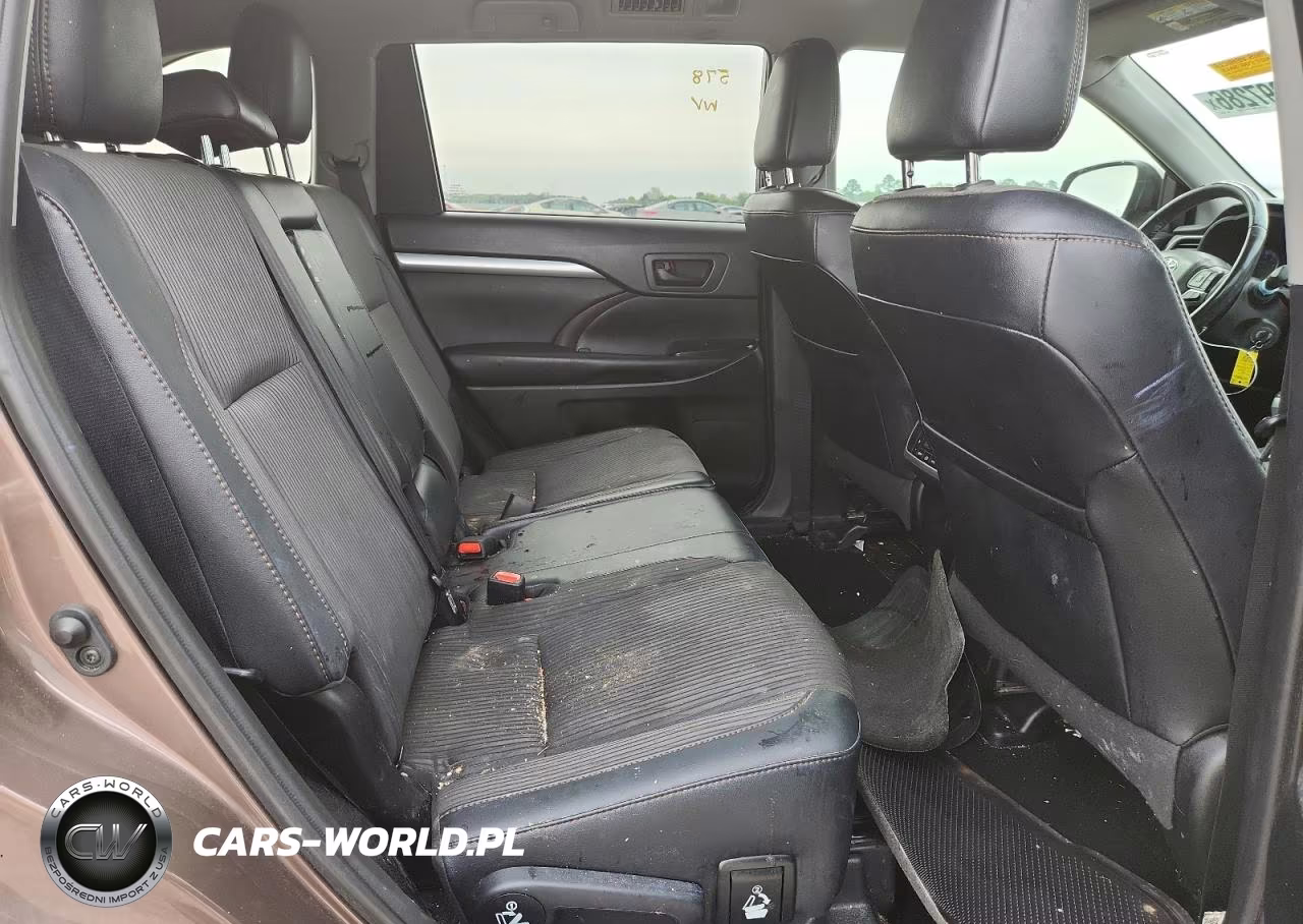 2019 Toyota Highlander Le Plus VIN:5TDZZRFH3KS293438 - 11