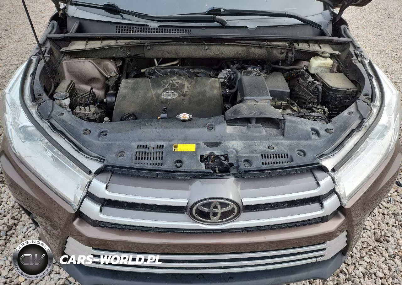 2019 Toyota Highlander Le Plus VIN:5TDZZRFH3KS293438 - 12