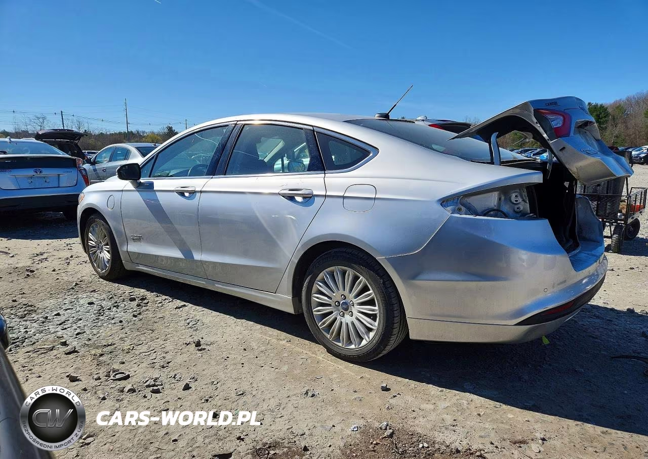 2015 Ford Fusion Se Phev VIN:3FA6P0PU2FR310549 - 2