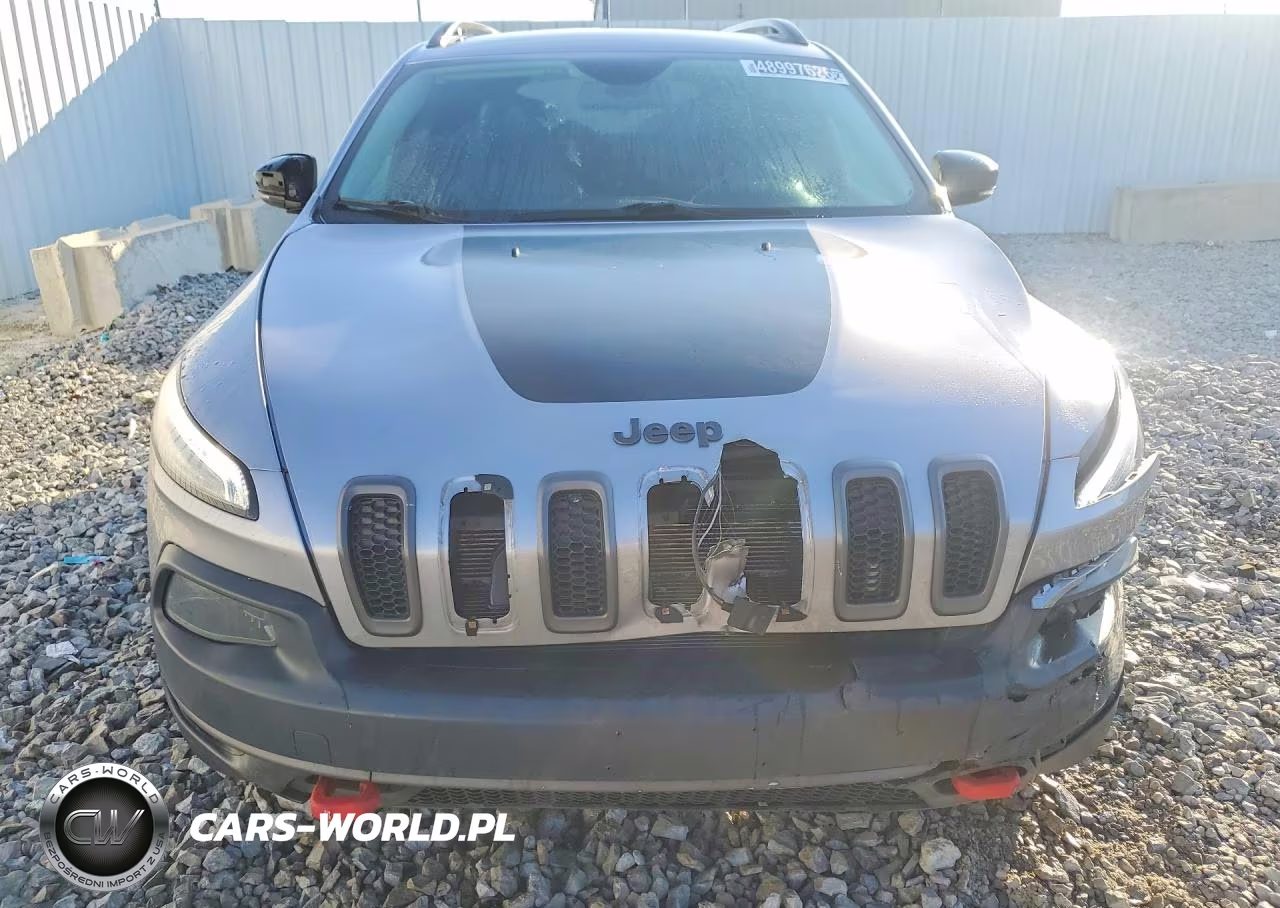 2018 Jeep Cherokee Trailhawk VIN:1C4PJMBX3JD619991 - 5