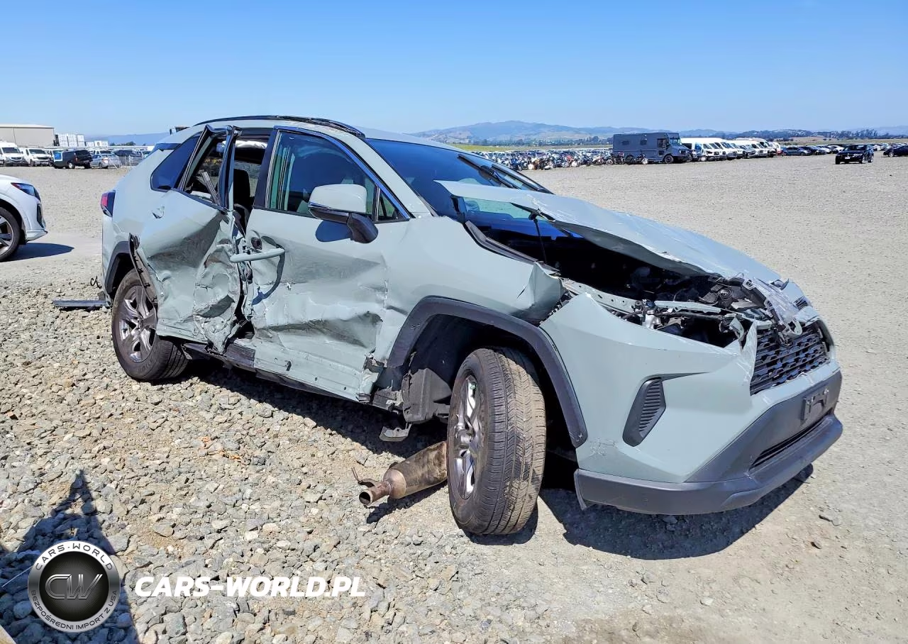 2022 Toyota Rav4 Xle VIN:2T3W1RFV6NW213343 - 4