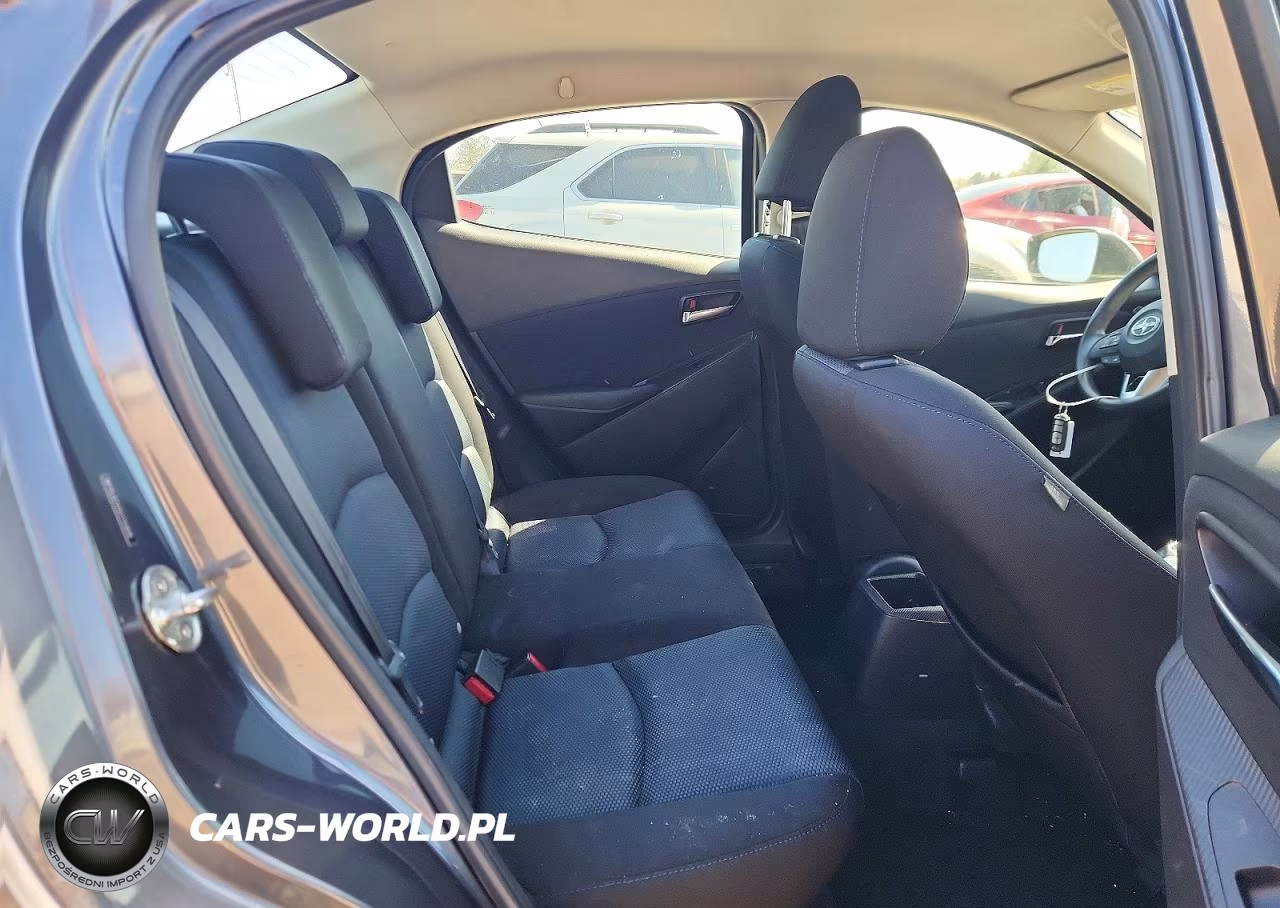 2016 Scion Ia Base VIN:3MYDLBZV5GY113818 - 10