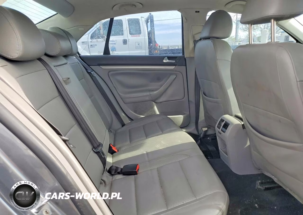 2007 Volkswagen Jetta Wolfsburg VIN:3VWEG71K07M061363 - 10