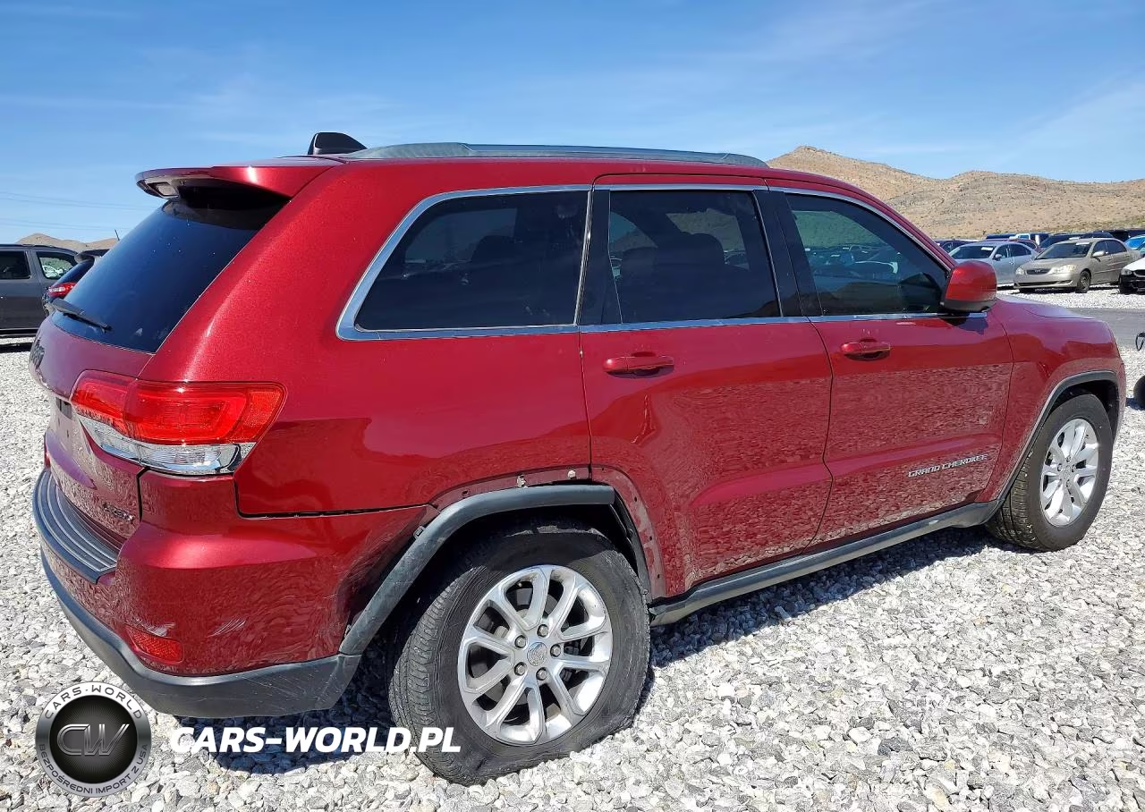 2014 Jeep Grand Cherokee Laredo VIN:1C4RJFAG3EC565979 - 3