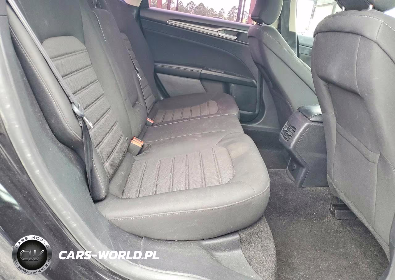 2019 Ford Fusion Se VIN:3FA6P0HD0KR227873 - 10