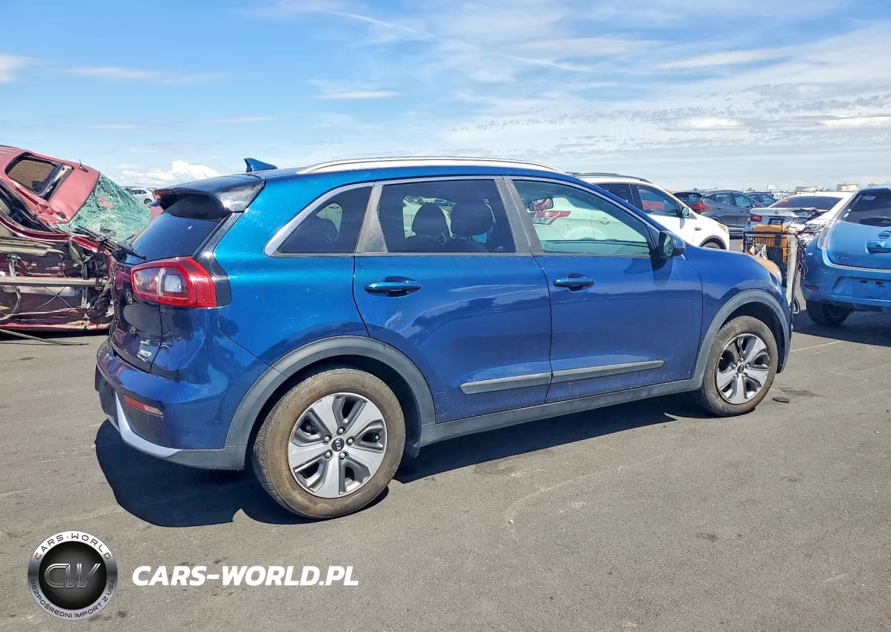 2018 Kia Niro Lx VIN:KNDCB3LC1J5210657 - 3