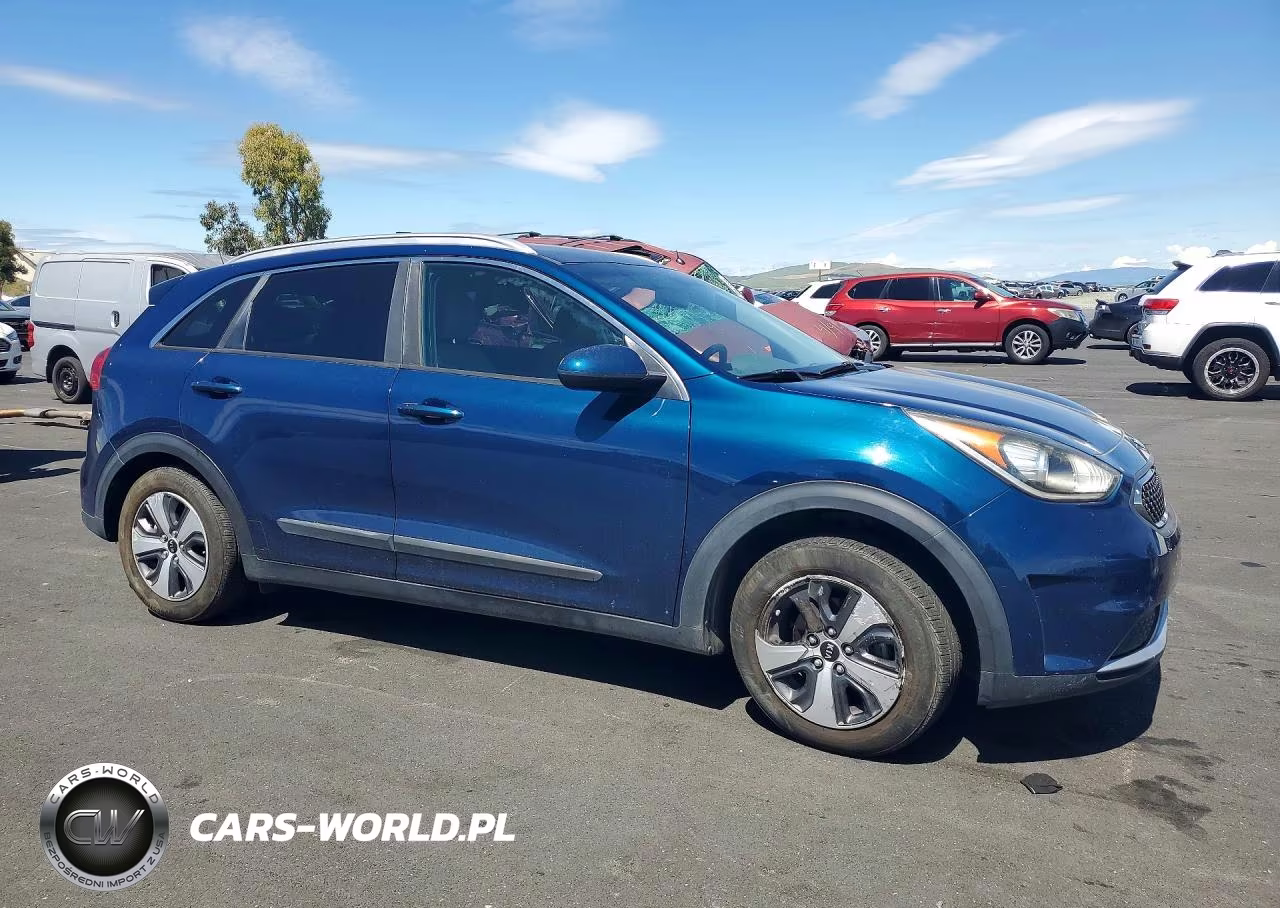 2018 Kia Niro Lx VIN:KNDCB3LC1J5210657 - 4