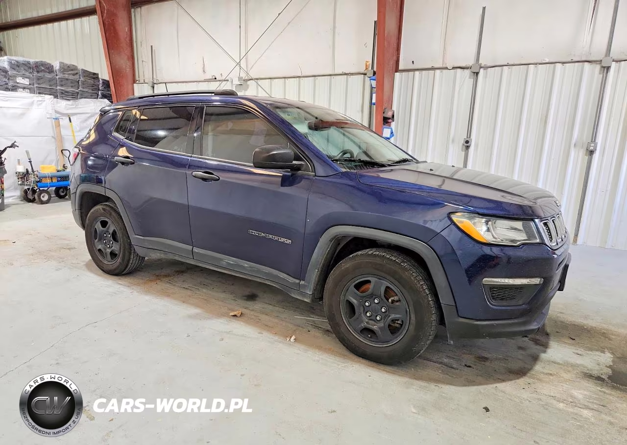2018 Jeep Compass Sport VIN:3C4NJCAB1JT411514 - 4