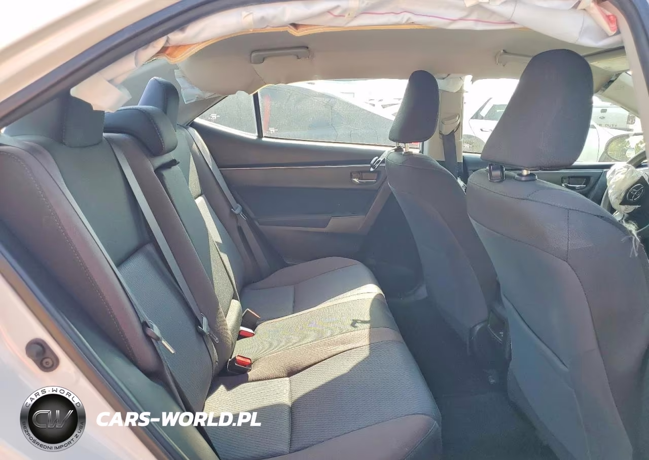 2018 Toyota Corolla Le VIN:5YFBURHE5JP855625 - 10