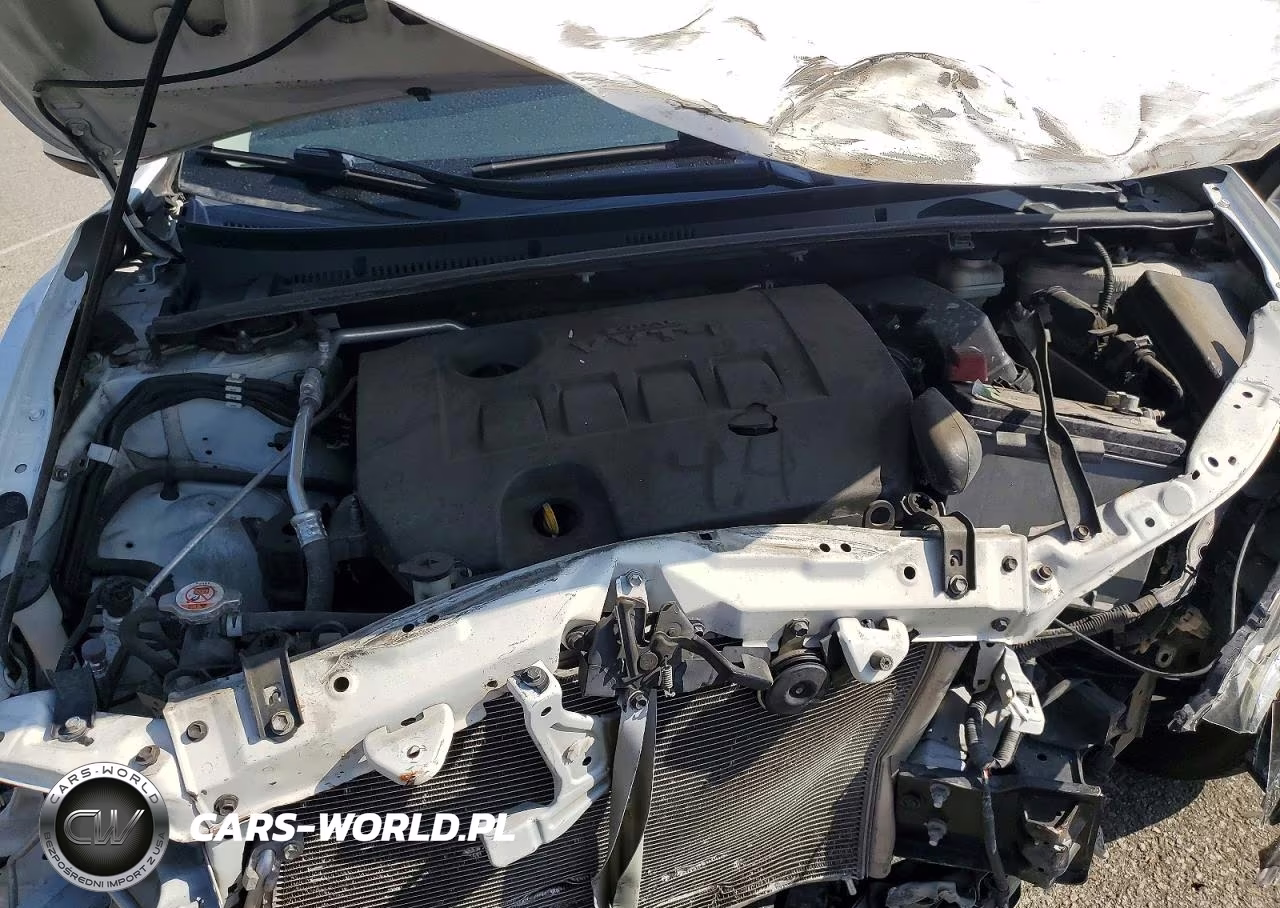 2018 Toyota Corolla Le VIN:5YFBURHE5JP855625 - 11