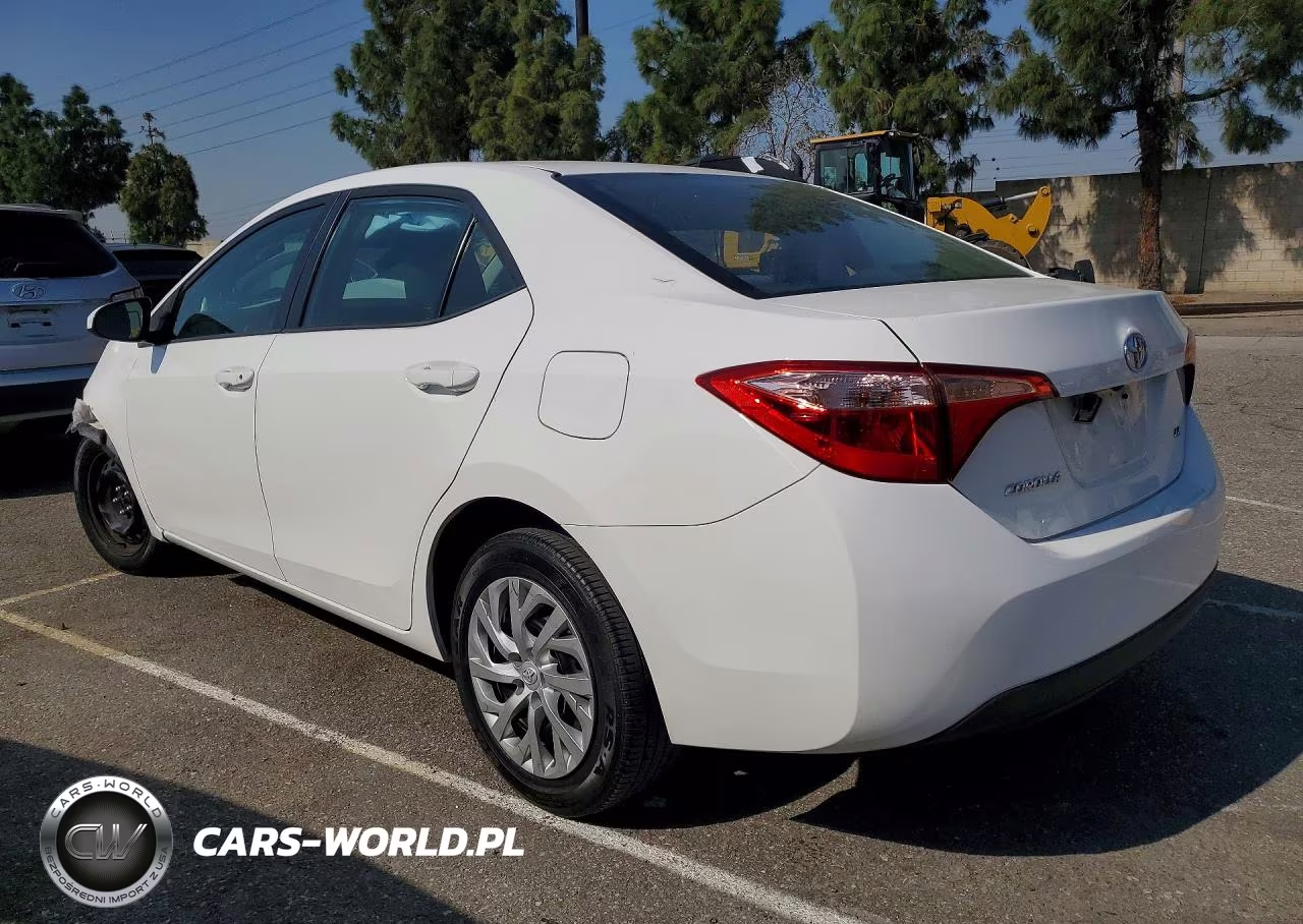 2018 Toyota Corolla Le VIN:5YFBURHE5JP855625 - 2