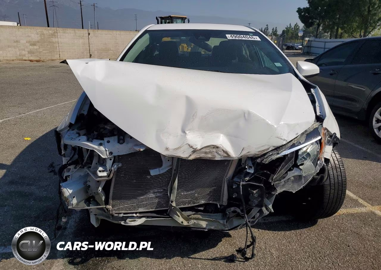 2018 Toyota Corolla Le VIN:5YFBURHE5JP855625 - 5