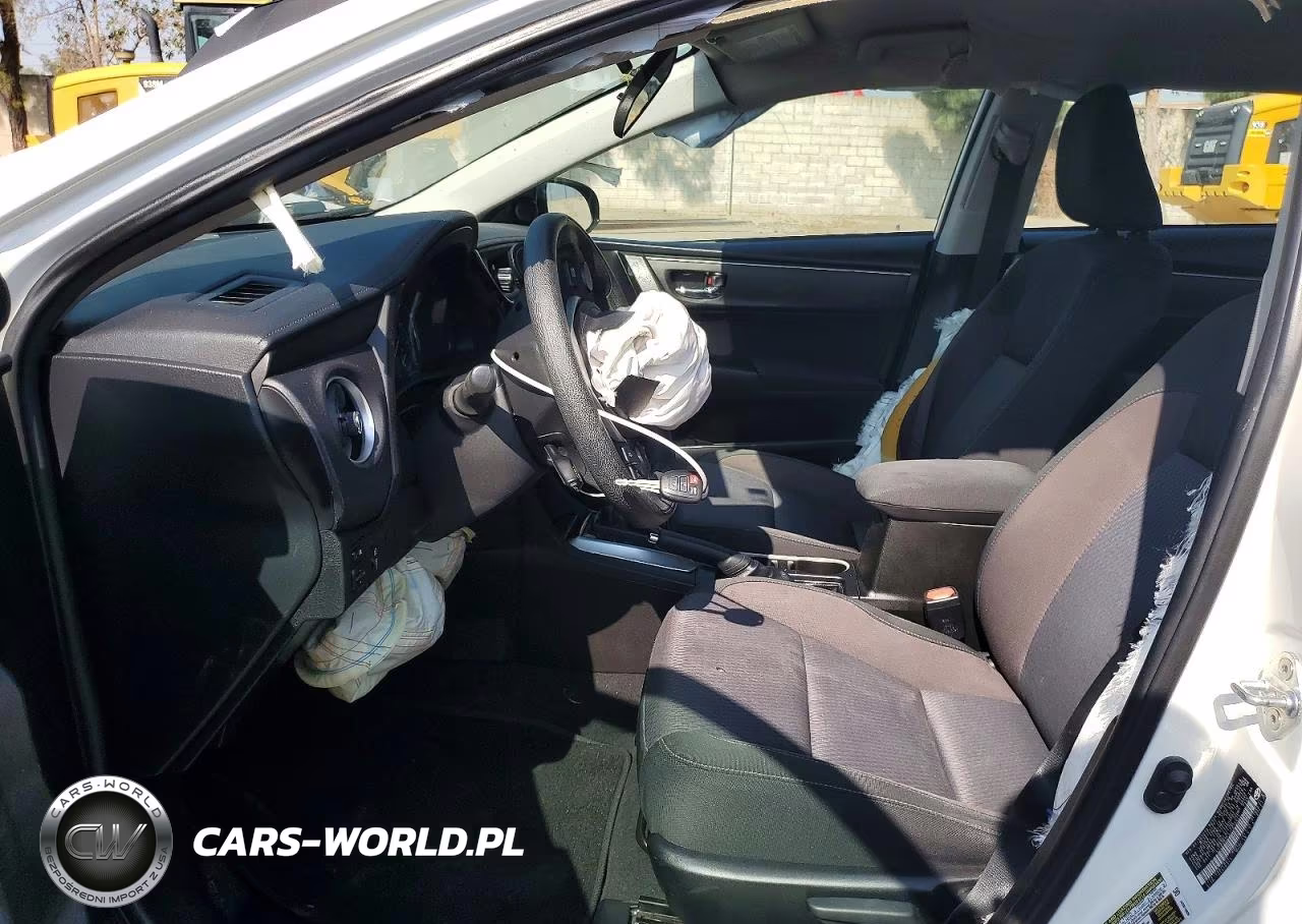 2018 Toyota Corolla Le VIN:5YFBURHE5JP855625 - 7