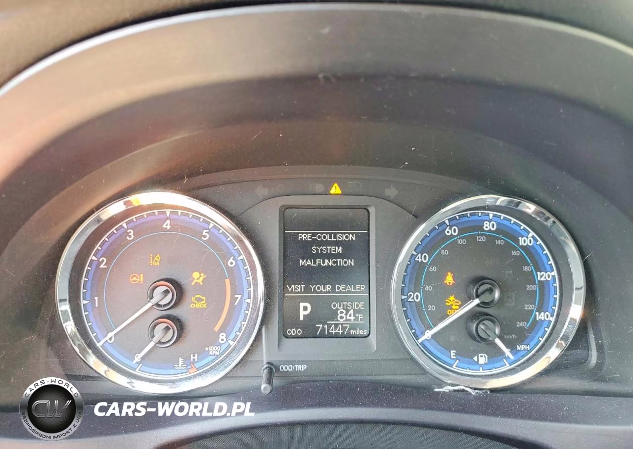 2018 Toyota Corolla Le VIN:5YFBURHE5JP855625 - 9