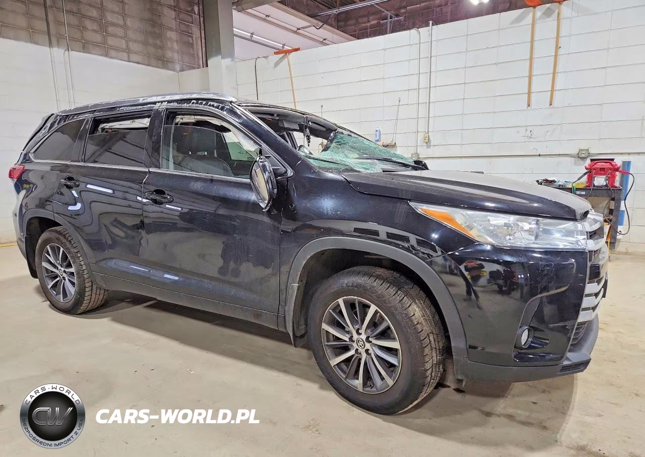 2017 Toyota Highlander Xle VIN:5TDJZRFH9HS451979 - 4