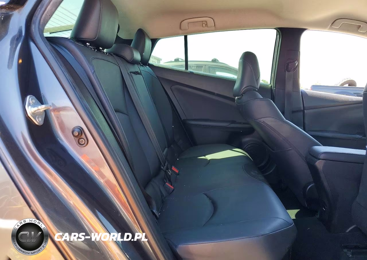 2016 Toyota Prius Iii VIN:JTDKARFU2G3514042 - 10