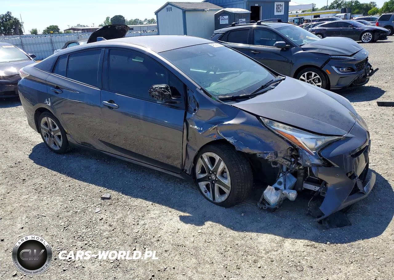 2016 Toyota Prius Iii VIN:JTDKARFU2G3514042 - 4